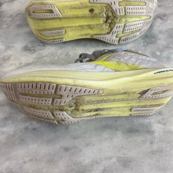 Running shoes - Picture 2 of 5